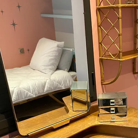 Atypical 5-person House With Patio, Downtown, Air-conditioning Holiday home