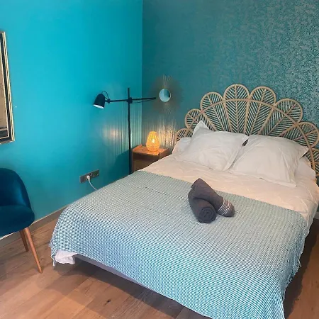 Atypical 5-person House With Patio, Downtown, Air-conditioning * Aix-en-Provence