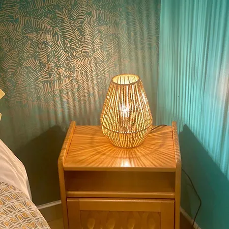 Atypical 5-person House With Patio, Downtown, Air-conditioning Holiday home